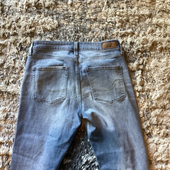 SIGNATURE LEVI'S STRAUSS Mid Rise Slim Cuffed Jeans Women’s Size 8 - Picture 7 of 8